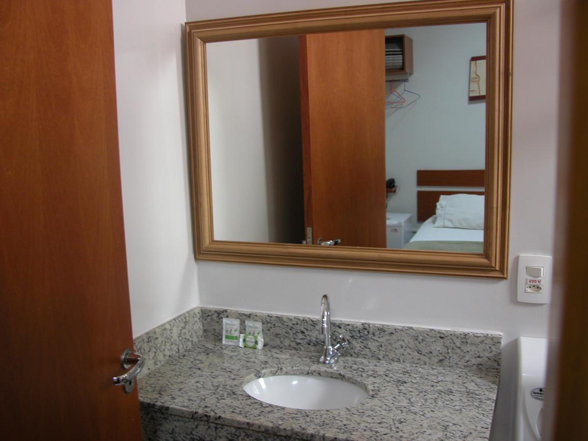 Hotel Avenida Tupã Esterno foto